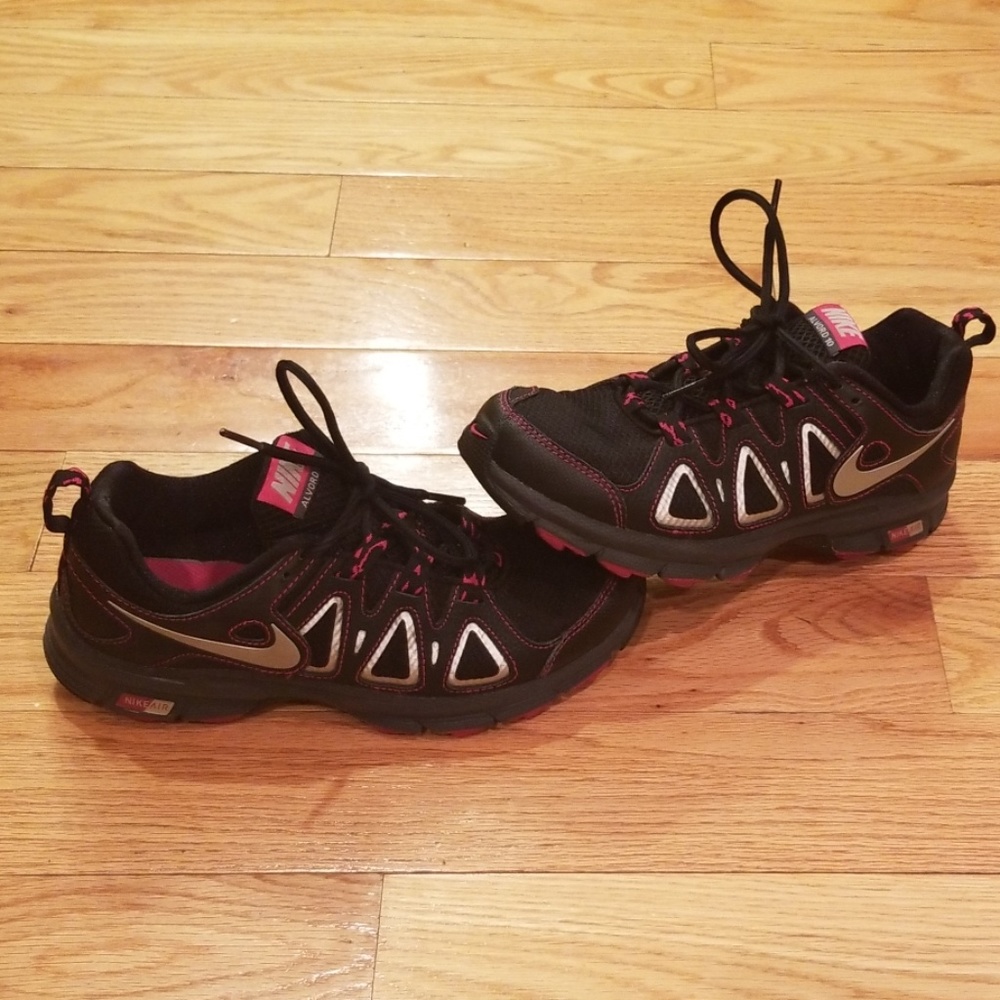 Nike Alvord 10